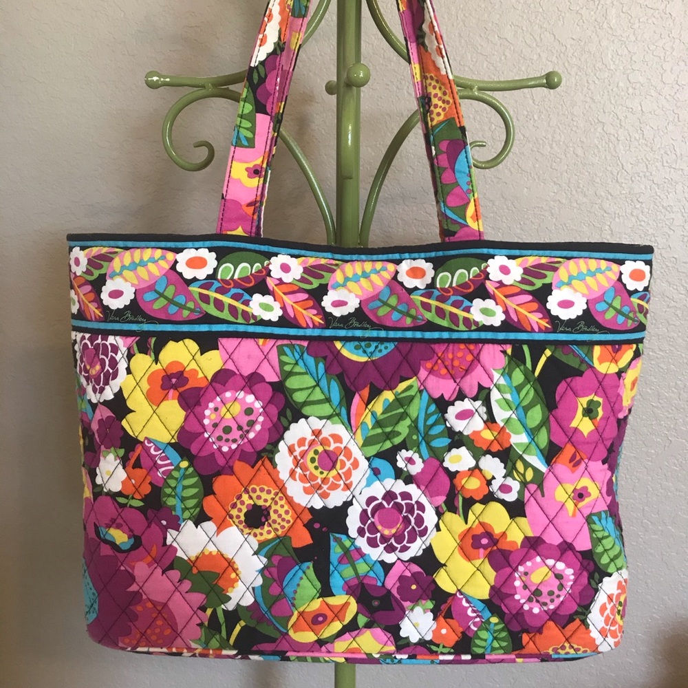 VERA BRADLEY TOTE